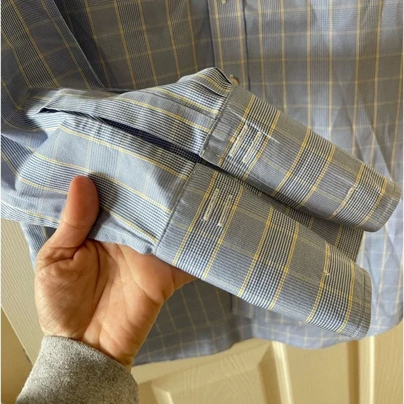 Charles Tyrwhitt button down • Mens 16.5 - Picture 2 of 7